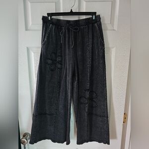 Black Wide-Leg Pants with Floral Design Size M Cotton Bohemia
